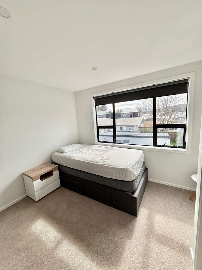 Kara Leonardo's room
