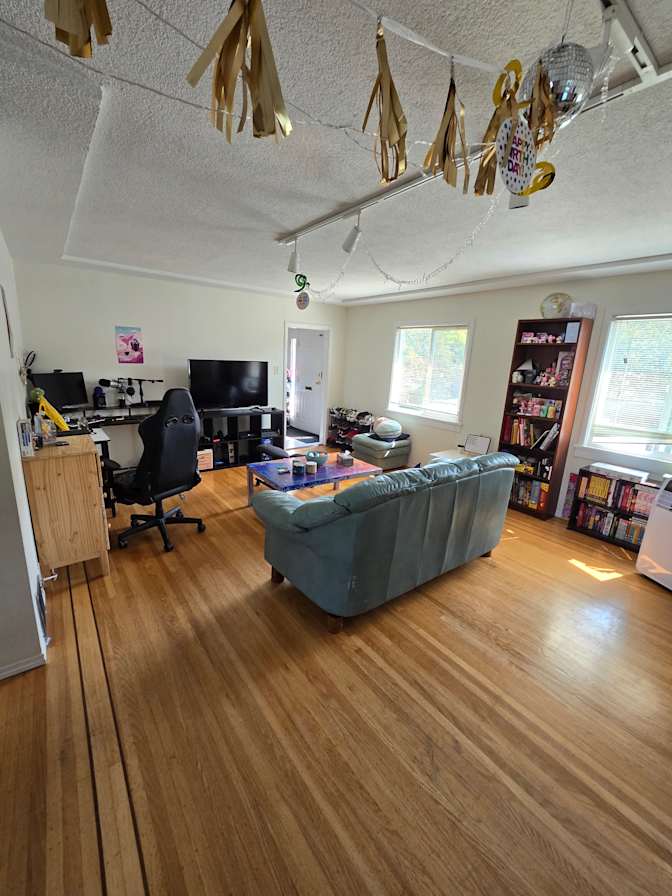 Felipe's room