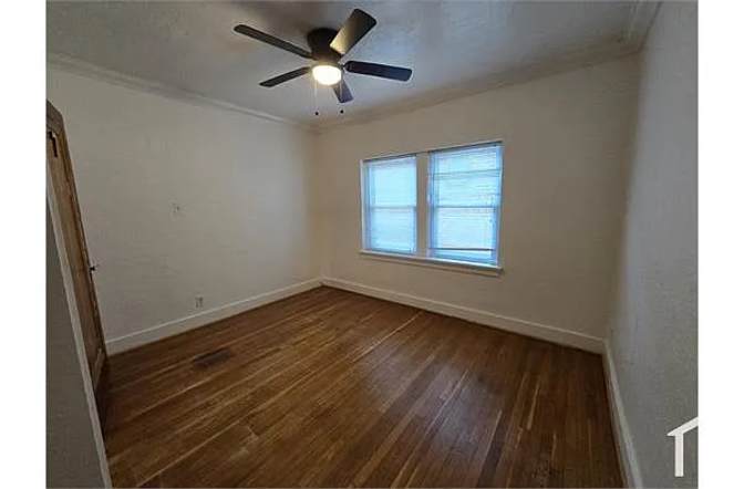 Melissa Morales's room