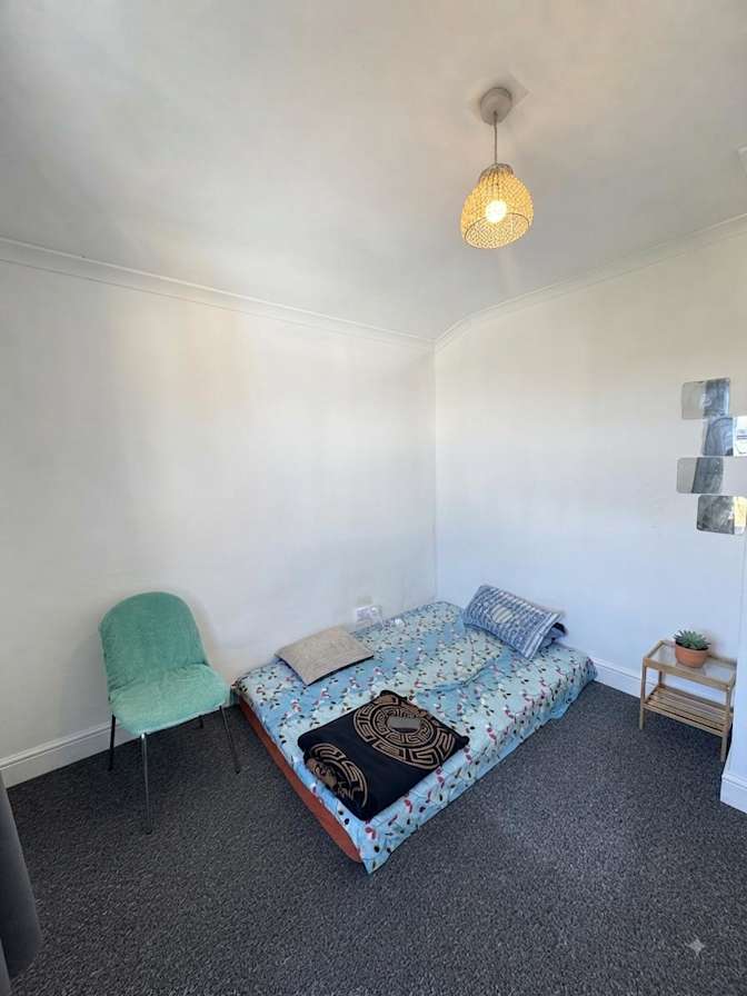 Ajinkyaraj's room