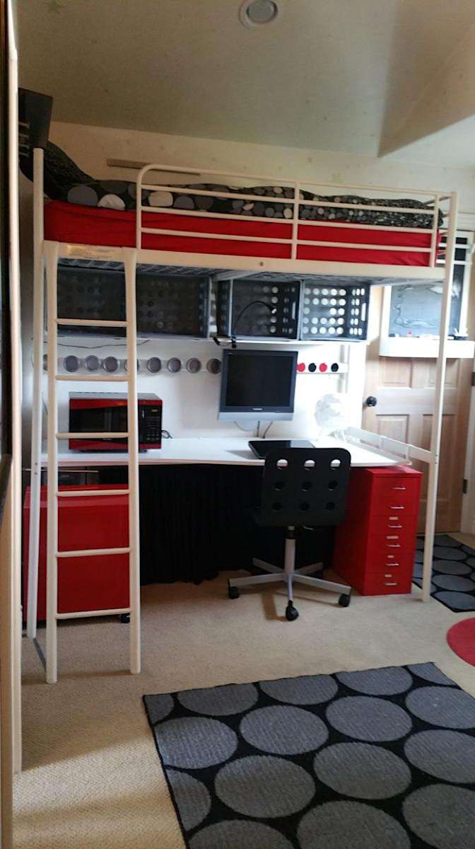 Lisa's room