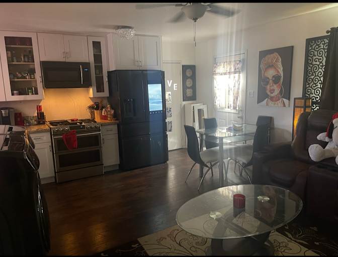 HOME SWEET HOME's room