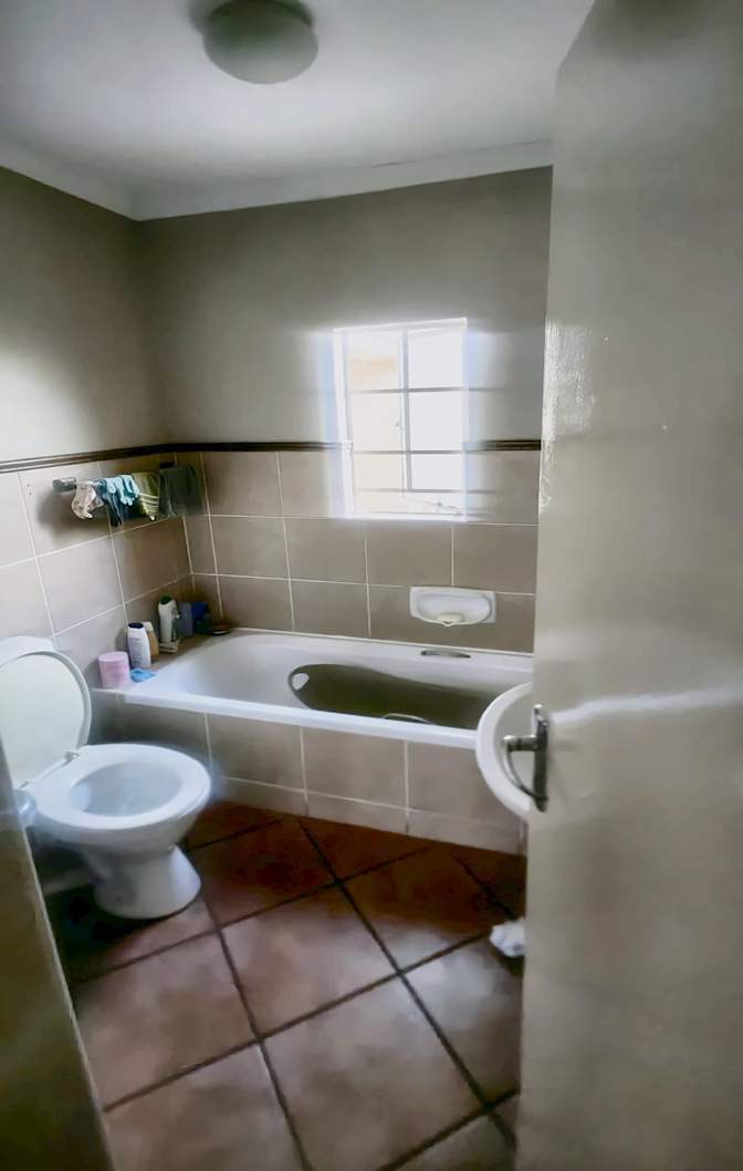 Nkosingiphile's room