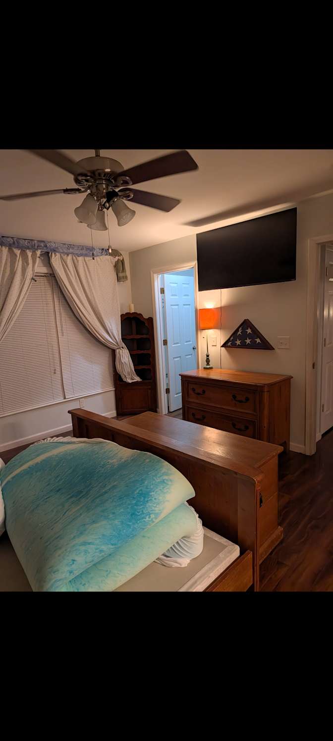 phillip morris's room