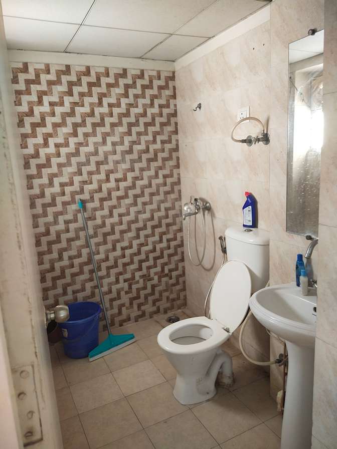 Anvee's room