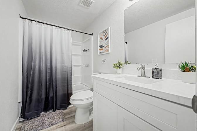 Jo's room