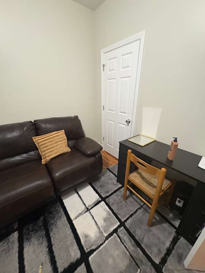Oluwatosin's room