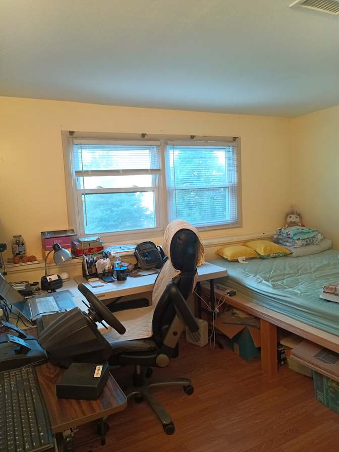 Tianhong's room