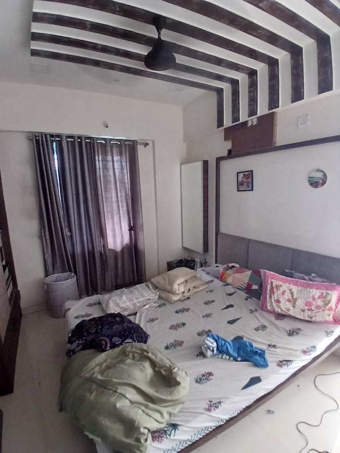 Komal's room