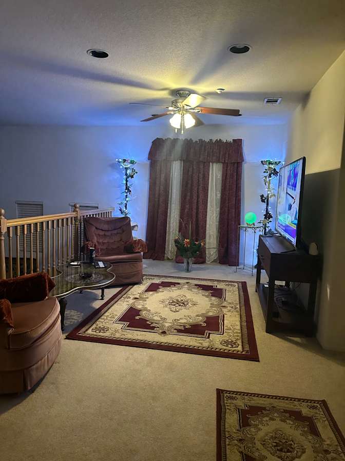 Jeni's room