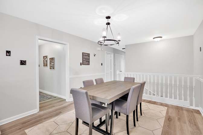 lifedoorrentals's room