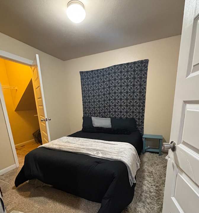 Gina's room