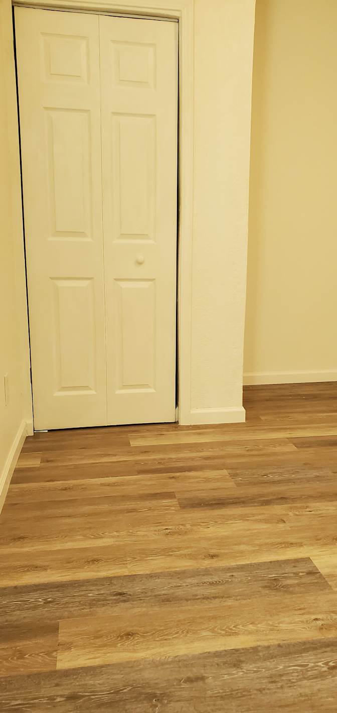 Dee's room