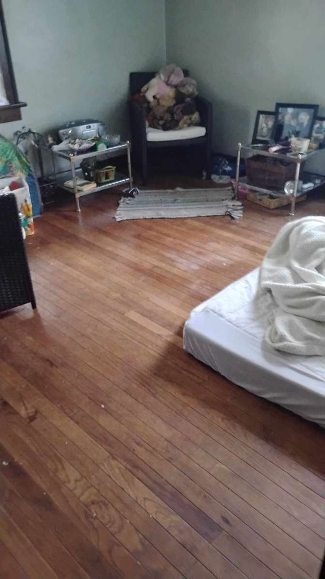 scott  monroe's room
