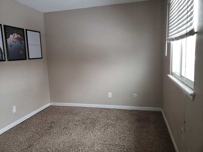 Ren's room