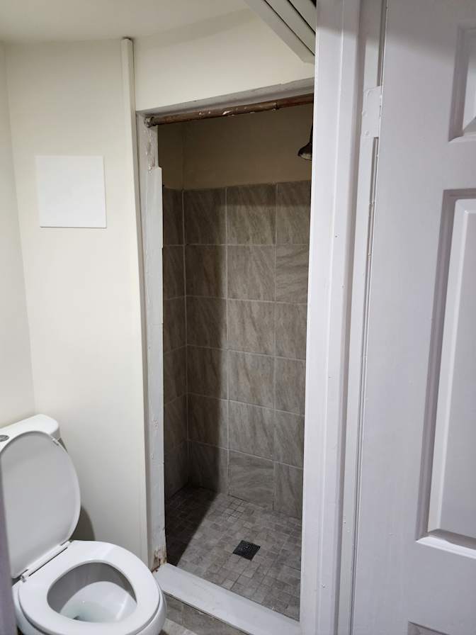 Enrique's room