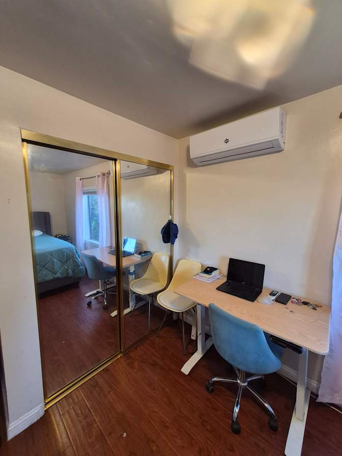 Tien's room