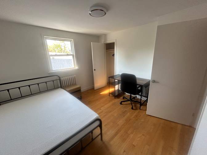 Ayomide Oyefeso's room