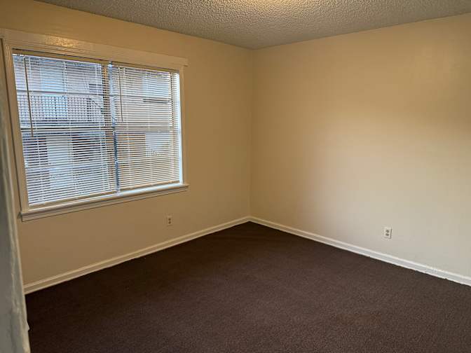 Alcove Rooms's room