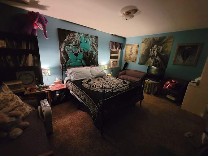 Calamity's room