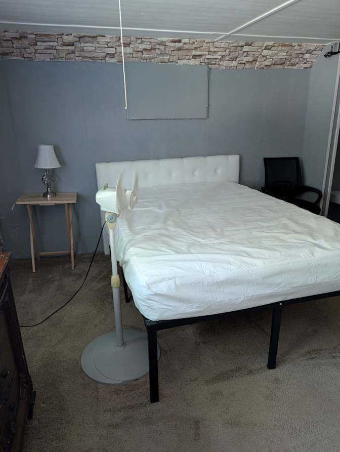 Jose's room
