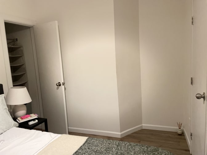 Vio's room