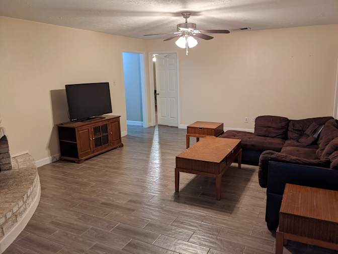 Autif's room