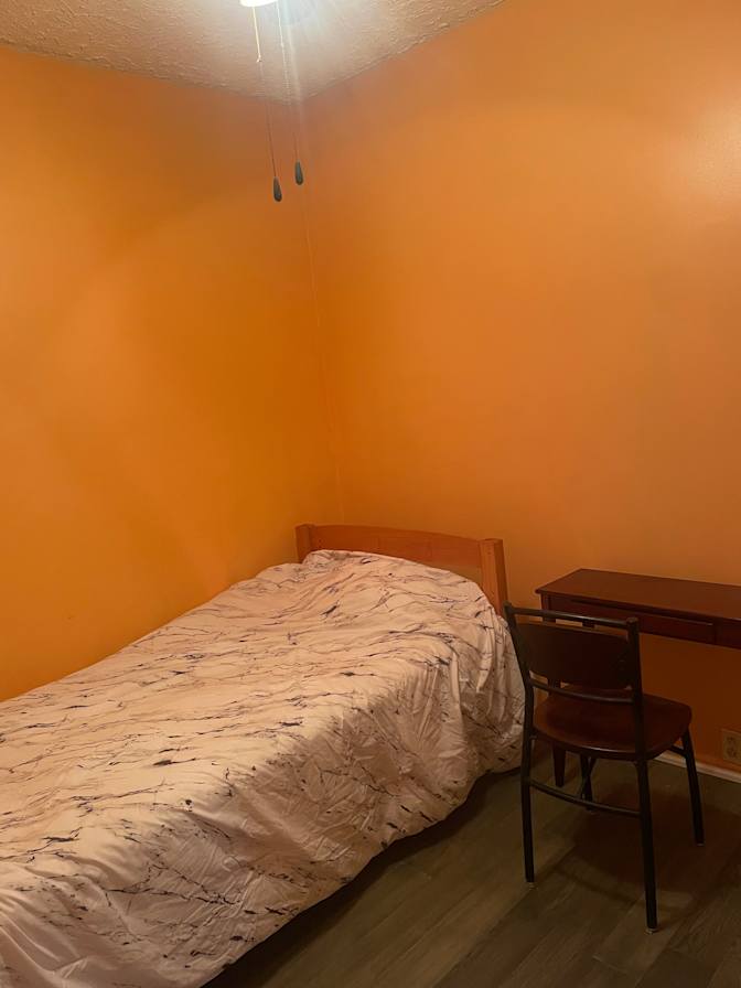 Aurelio's room