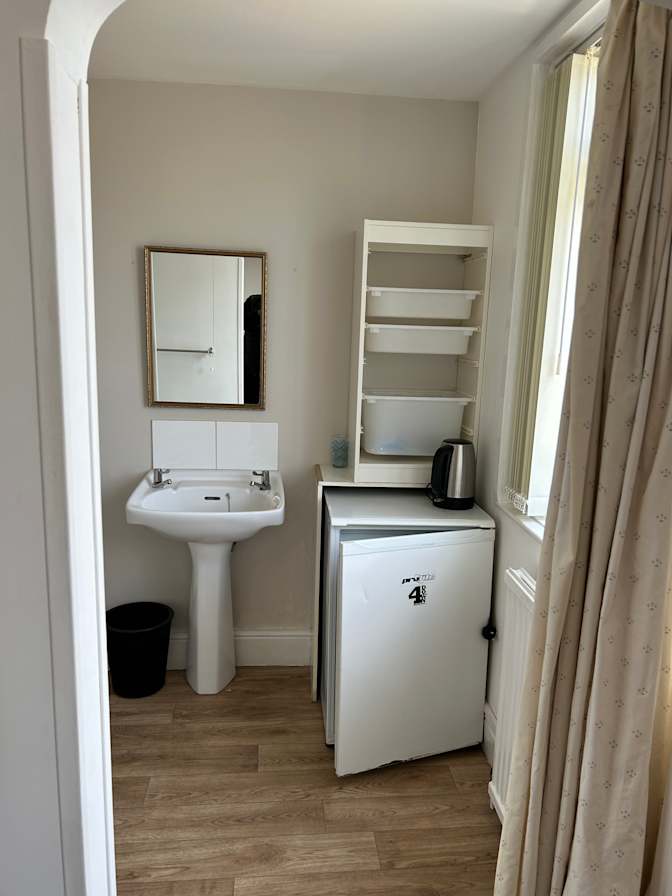 richard's room