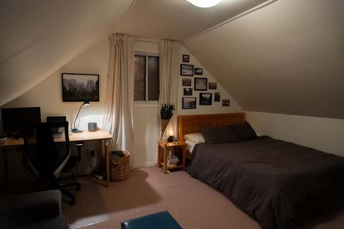 Shimon's room