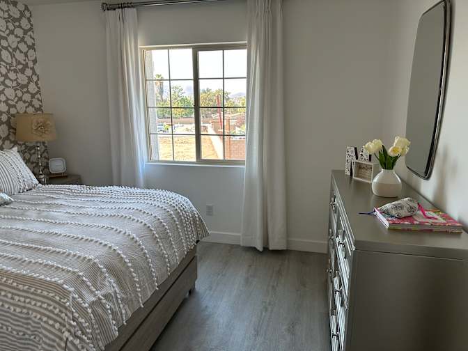 Arina Z's room