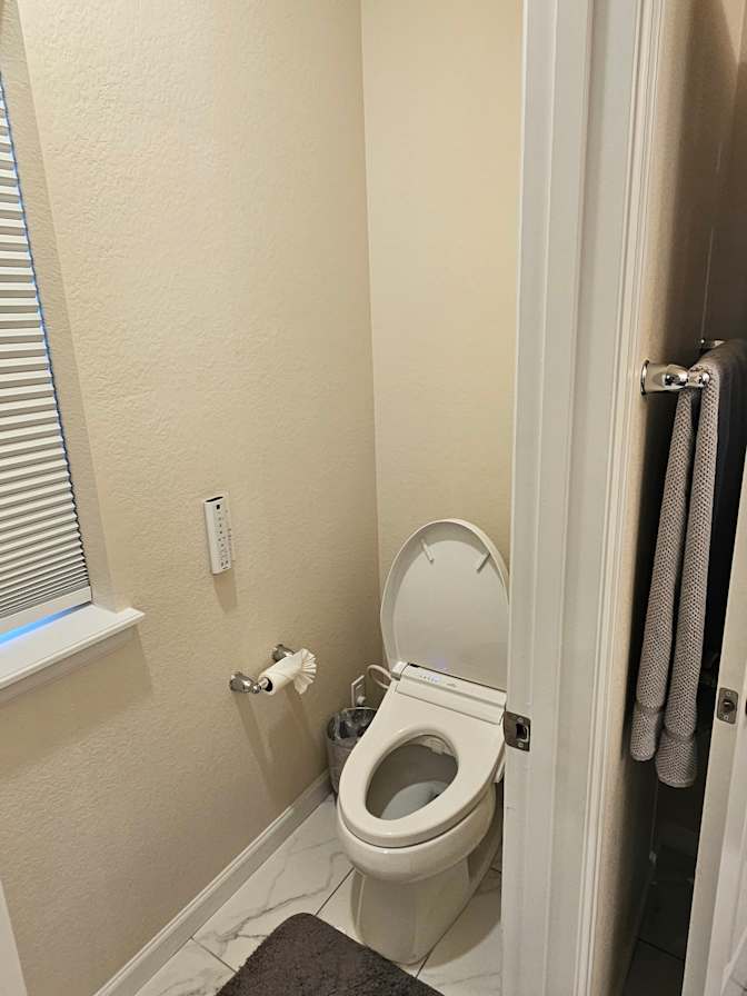 kenny's room