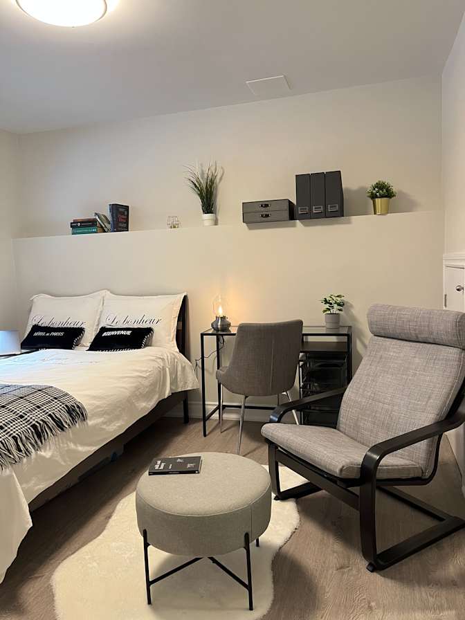 Elle's room
