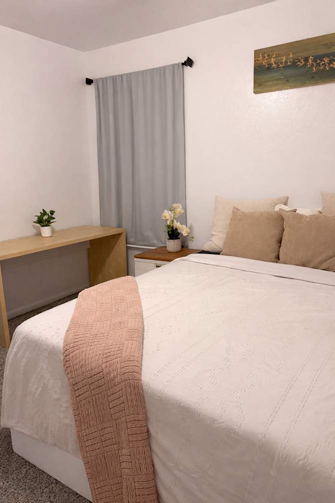Jael's room