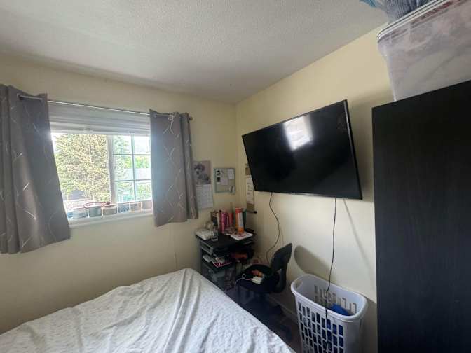Mark's room