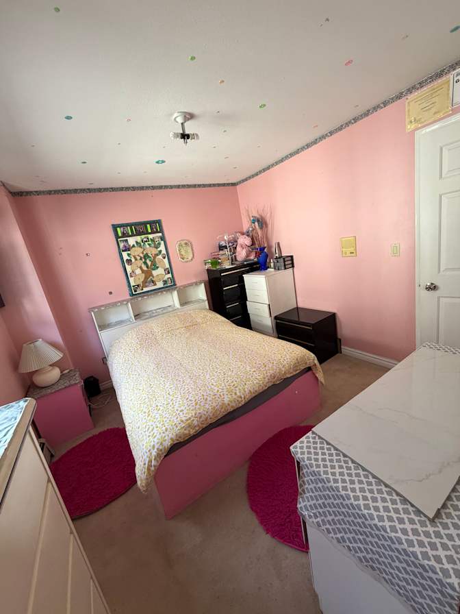 Sharlin's room