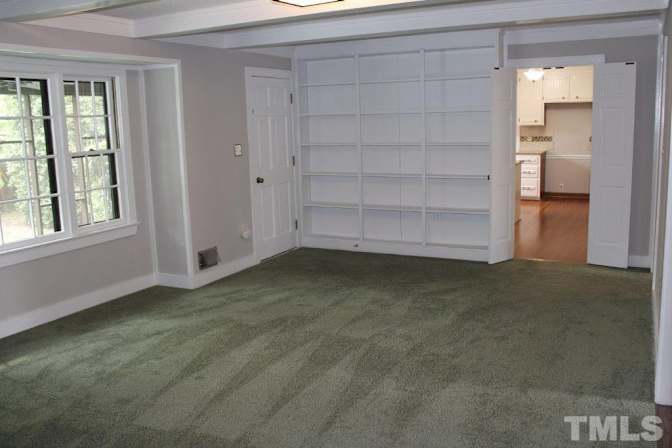 Alcove Rooms's room