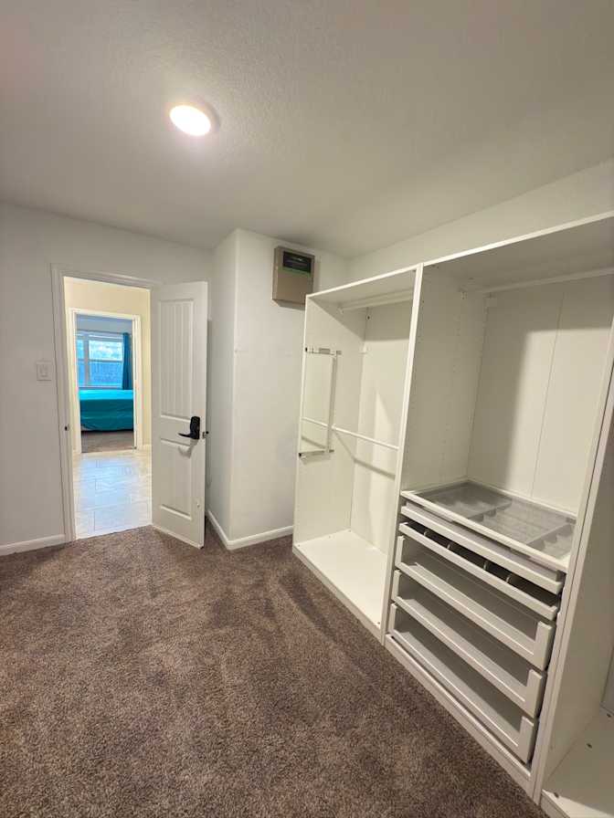 MINH's room