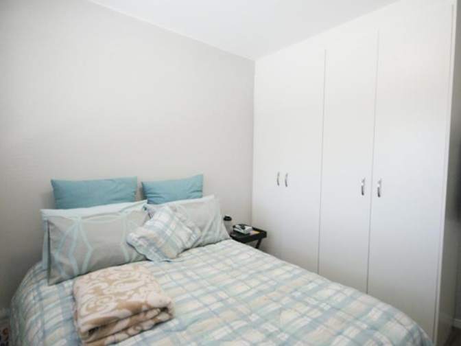 Mejury's room