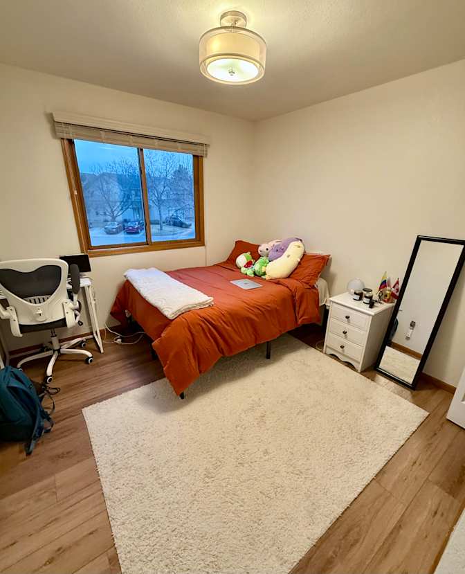 Kaitlyn's room