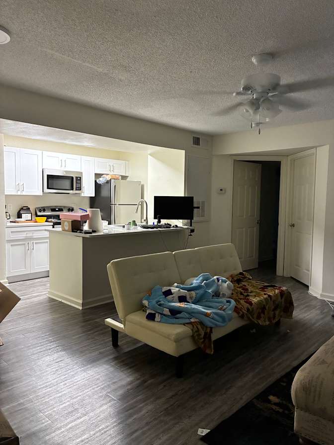 Trista Montenegro's room
