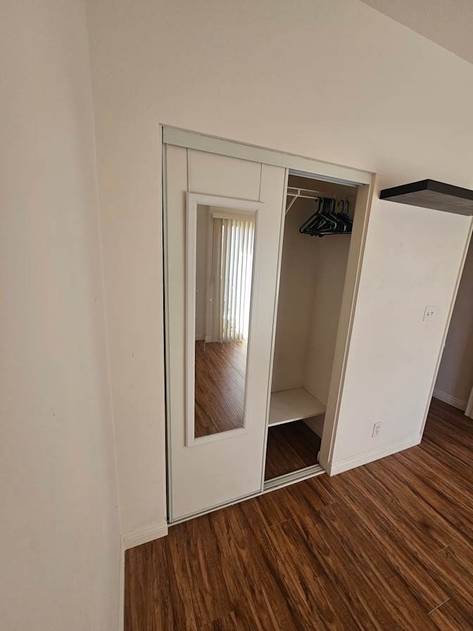 Eric Broberg's room