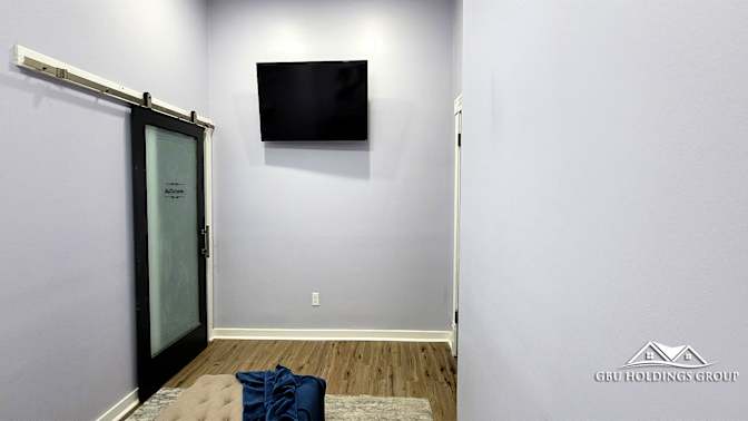GBU Holdings Group's room