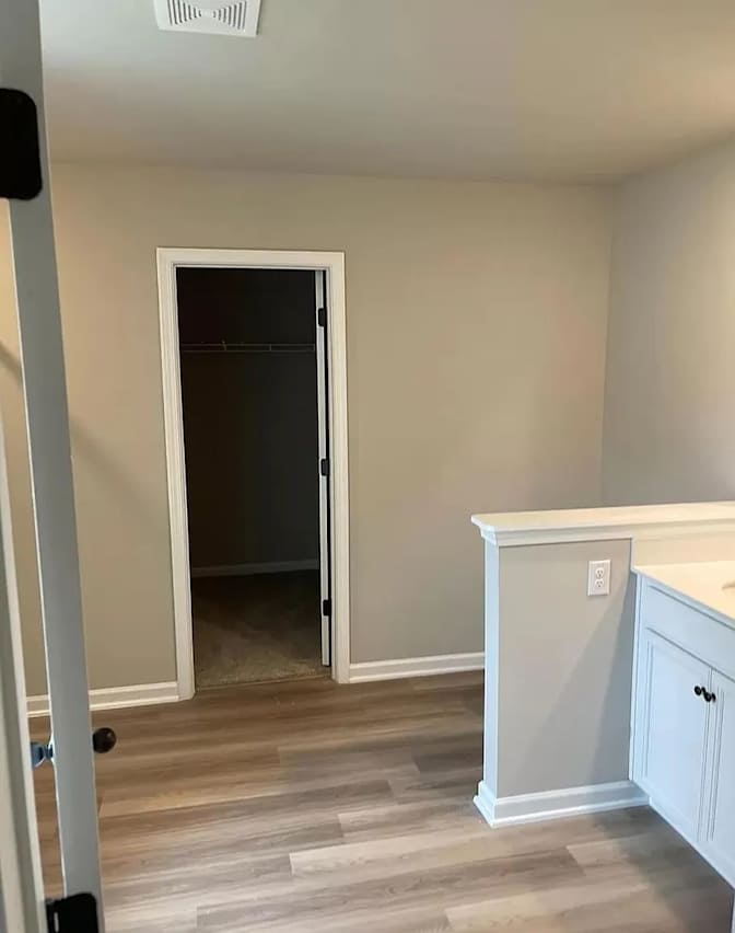 Alcove Rooms's room