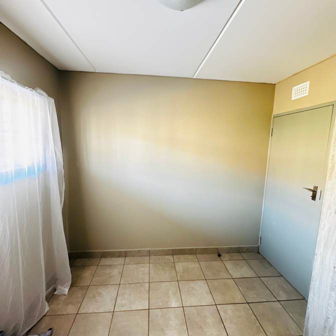 Zonke's room
