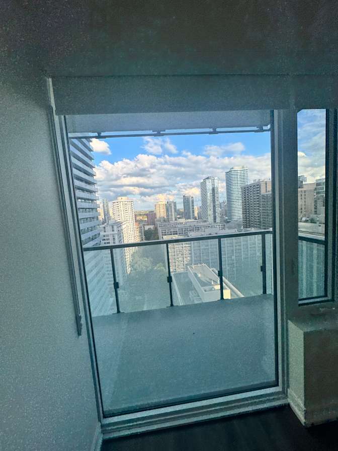 V's room