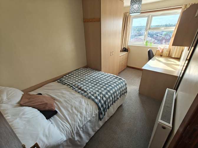 Dawnvale Estates's room