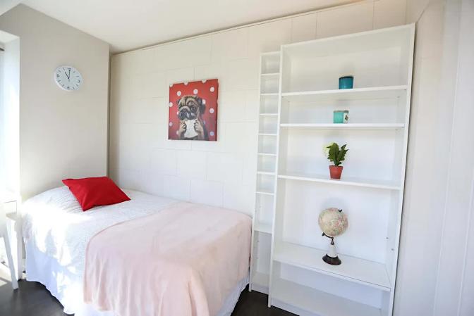 Rey's room