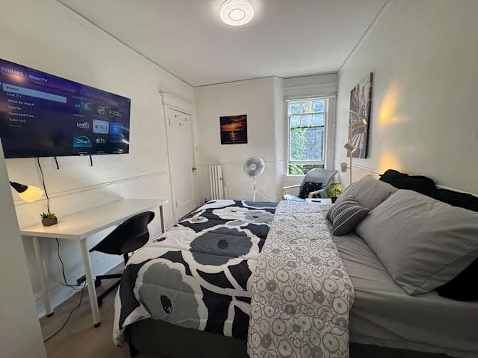 Alona's room