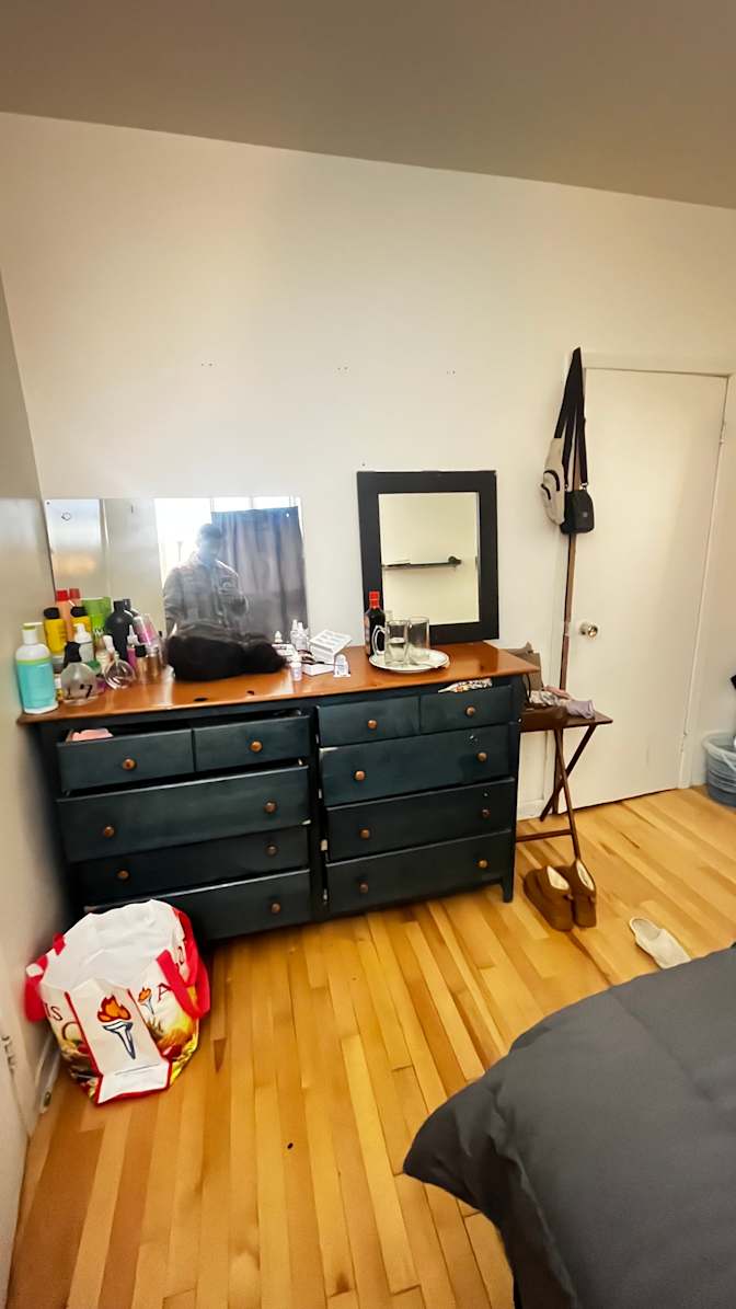 Khalil's room